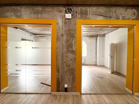 комерційна за адресою Воздвиженська вул., 45-49