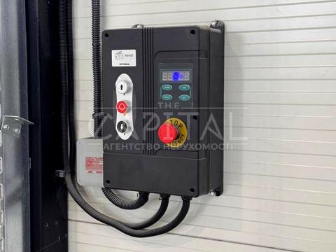 комерційна за адресою Польова вул., 1