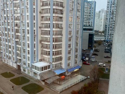 квартира за адресою Миколи Бажана просп., 8-Б