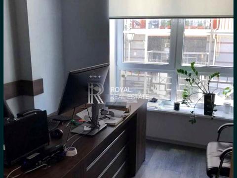 комерційна за адресою Дегтярна вул., 8