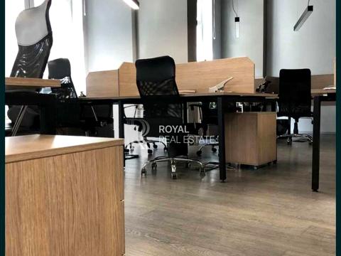 комерційна за адресою Дегтярна вул., 8