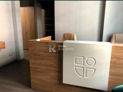 комерційна за адресою Дегтярна вул., 8