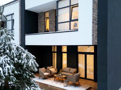 будинок за адресою Вишнева вул., Буд 37