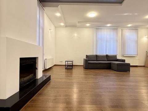 будинок за адресою Стратегічне шосе (Науки)