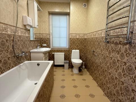 будинок за адресою Стратегічне шосе (Науки)