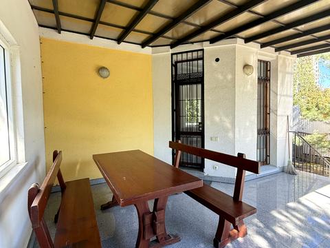 будинок за адресою Стратегічне шосе (Науки)