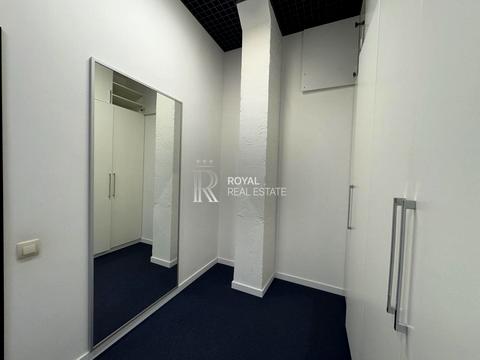 коммерческая по адресу Лаврский пер., 1