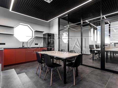 комерційна за адресою Андрія Верхогляда вул. (Михайла Драгомирова), 17