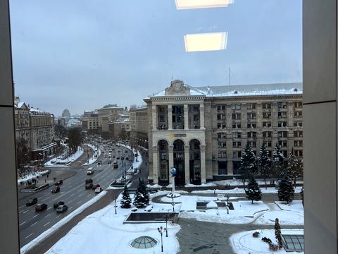 коммерческая по адресу Майдан незалежності, 2