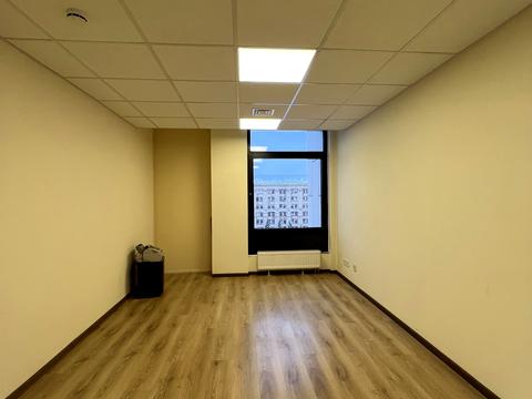 коммерческая по адресу Майдан незалежності, 2