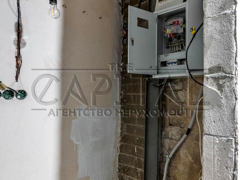 комерційна за адресою Межигірська вул., 3/7