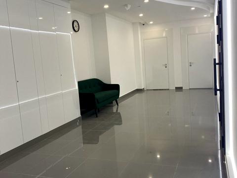 комерційна за адресою Центральна вул., (Будинок 3)