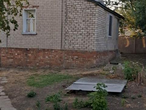 дом по адресу пгт. Ольшаны, Парковська вул., 46