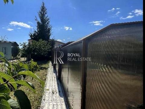 дом по адресу Молодіжна вул.