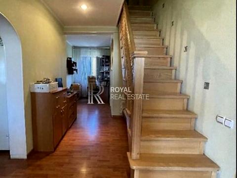 дом по адресу Молодіжна вул.