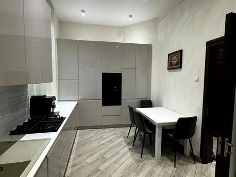 квартира за адресою Адама Міцкевича вул., 1