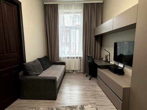 квартира за адресою Адама Міцкевича вул., 1