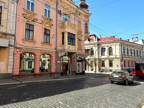 квартира за адресою Адама Міцкевича вул., 1