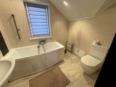 будинок за адресою Дніпровське шосе