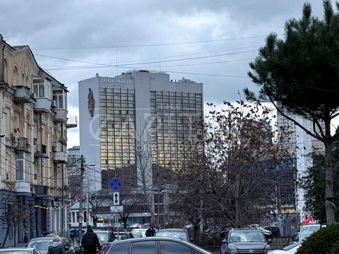 коммерческая по адресу Златоустовская ул., 3