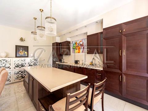 будинок за адресою Богатирська вул.