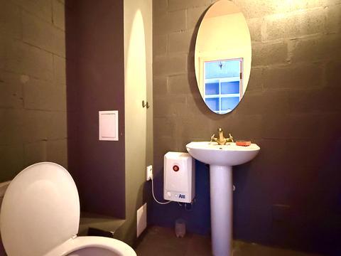 комерційна за адресою Соборності просп. (Возз'єднання), 17 к2