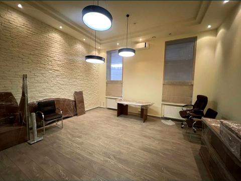 комерційна за адресою Французький бульв., 9