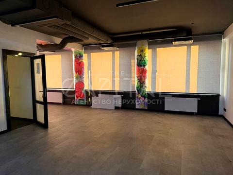 комерційна за адресою Саксаганського вул., 3