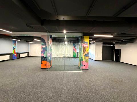 комерційна за адресою Саксаганського вул., 3