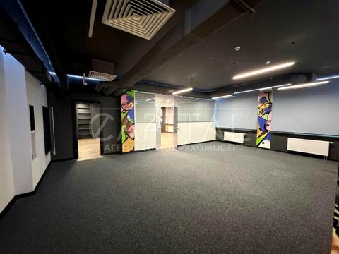 комерційна за адресою Саксаганського вул., 3