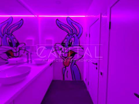 комерційна за адресою Саксаганського вул., 3