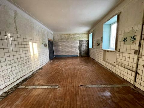 комерційна за адресою Семафорна вул., 5