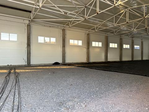 комерційна за адресою Білогородська вул., 44