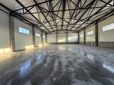 комерційна за адресою Білогородська вул., 44