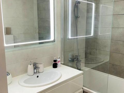 квартира за адресою Салютна вул., 2к1