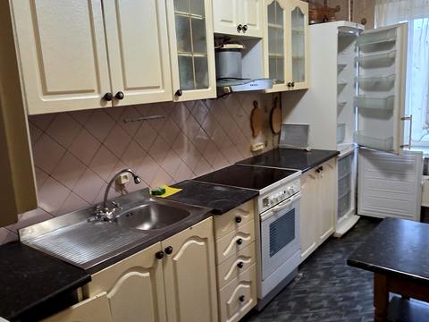 квартира за адресою Сержа Лифаря вул. (Олександра Сабурова), 11-А