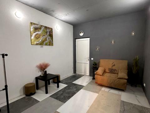 комерційна за адресою Прорізна вул., 13