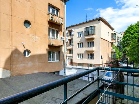 квартира по адресу Академика Сахарова ул., 24