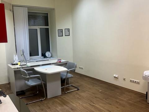 комерційна за адресою 93-ї Холодноярської Бригади вул., 3