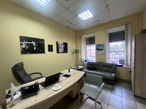 комерційна за адресою 93-ї Холодноярської Бригади вул., 3