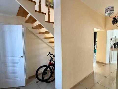 будинок за адресою Озерна