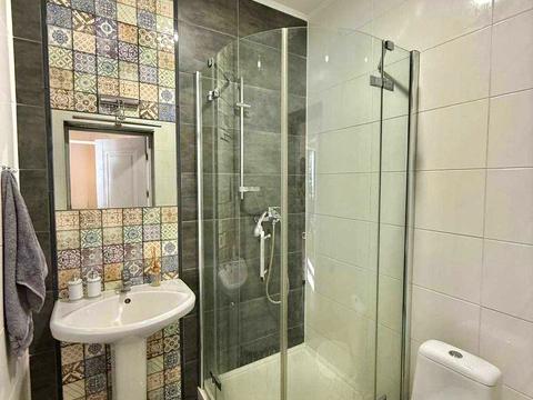 будинок за адресою Озерна