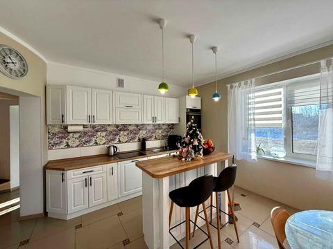 будинок за адресою Озерна