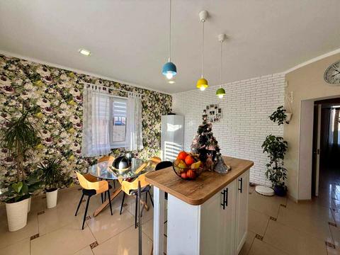 будинок за адресою Озерна