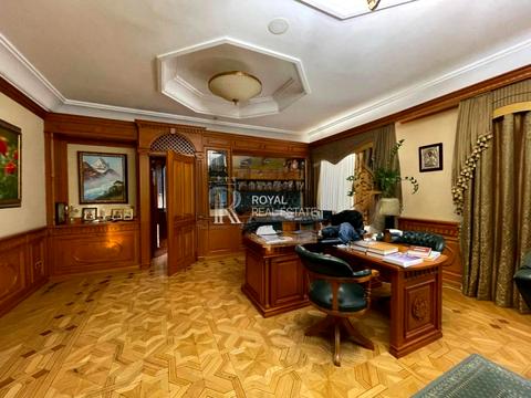 комерційна за адресою Загорівська вул. (Багговутівська), 17-21