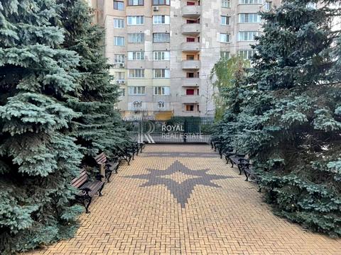 комерційна за адресою Загорівська вул. (Багговутівська), 17-21