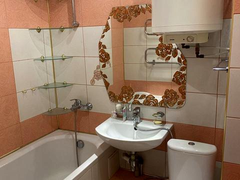 квартира за адресою Платонова бульв. (Королеви Анни), 57