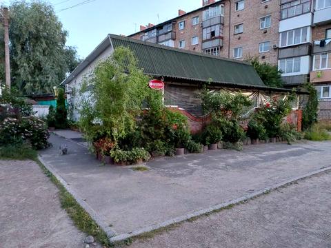 комерційна за адресою смт. Іванків, Розважівська, 888