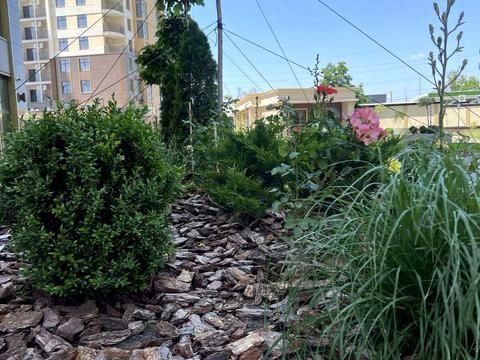 комерційна за адресою Краснова вул., (66 перлина)