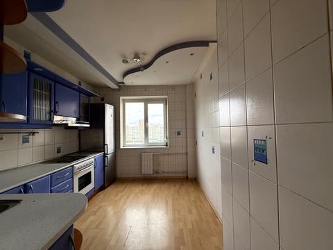 квартира за адресою Зої Гайдай вул., 2